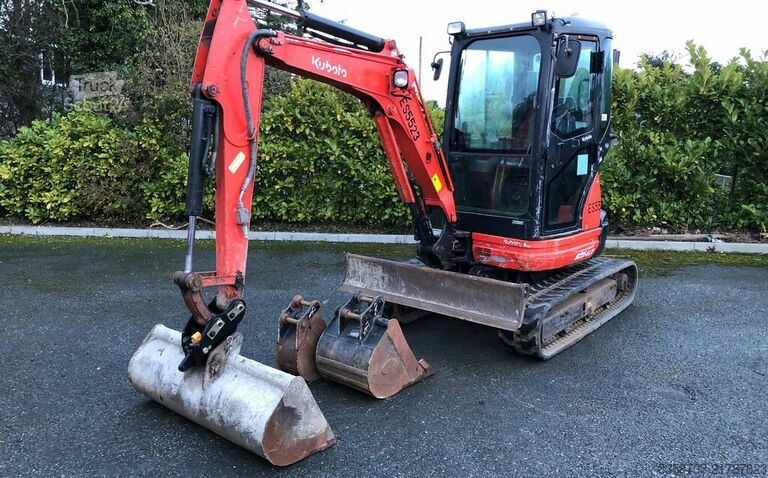 Margaritis-Trucks Vermietungs- und Handelsgesellschaft mbH Margaritis-Trucks Vermietungs- und Handelsgesellschaft mbH Margaritis-Trucks Vermietungs- und Handelsgesellschaft mbH