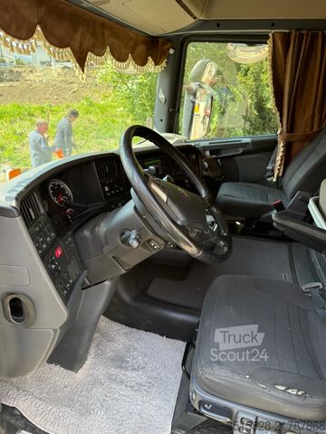 Trostrani kiperski kamion Scania R520 V8