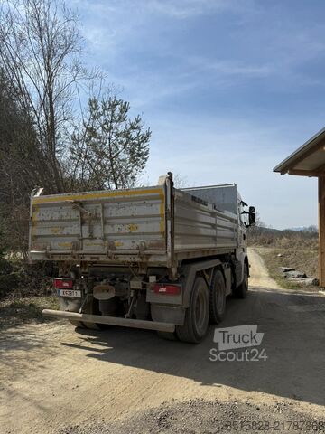 Trostrani kiperski kamion Scania R520 V8