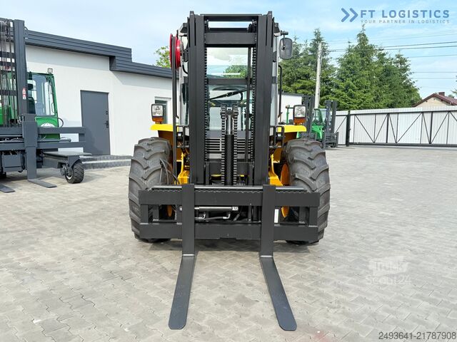 Carretilla elevadora todoterreno JCB 940 / TRIPLEX 4500 / FREE-LIFT NEW TIRES