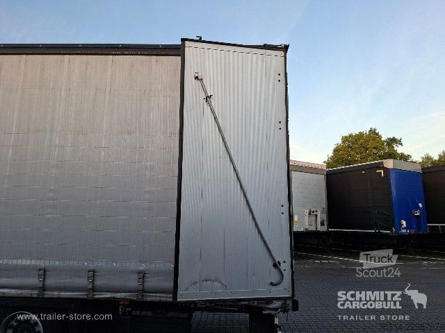 Avoin puoliperävaunu pressulla Schmitz Cargobull Curtainsider Mega Getränke