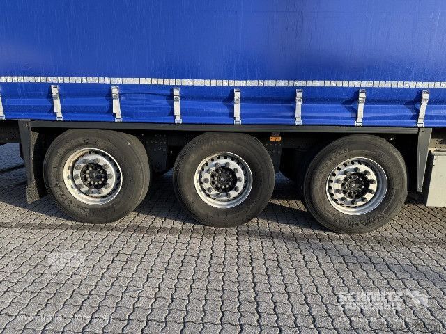 Avoin puoliperävaunu pressulla Schmitz Cargobull Curtainsider Standard Getränke