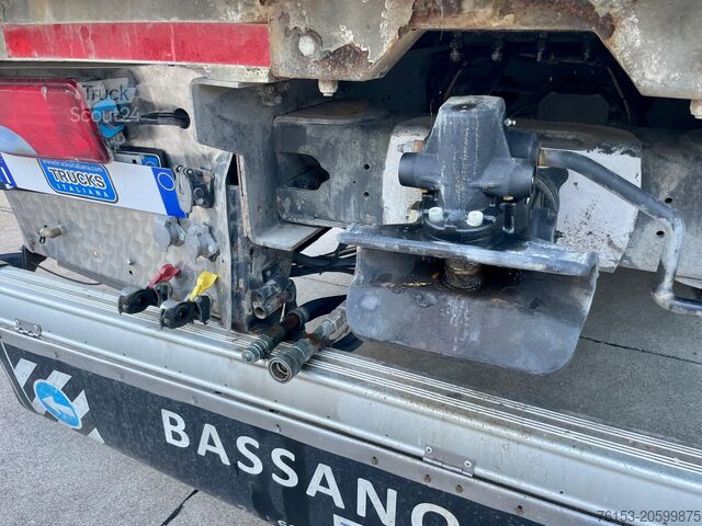 Camion pentru transport animale Volvo FH 12 460