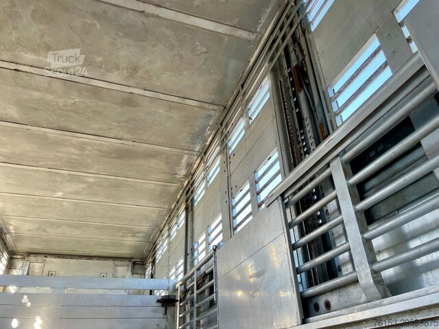 Camion pentru transport animale Volvo FH 12 460