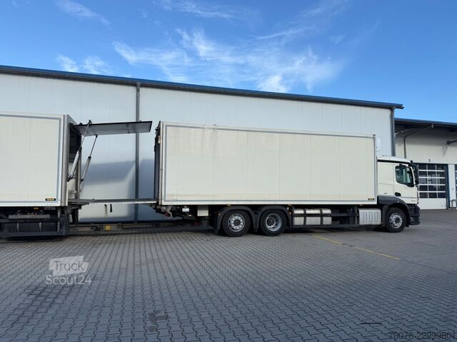 Рефрижераторний вантажівка MERCEDES-BENZ 2540 LL 6x2/4 Kühlkoffer 8.2m LBW 2,5t  Carrier