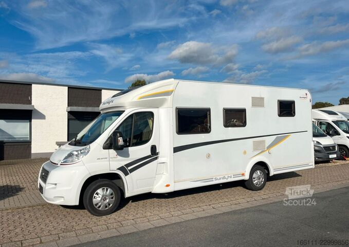 Halvintegrerad husbil SUNLIGHT T 67 - Hubbett - Einzelbetten -