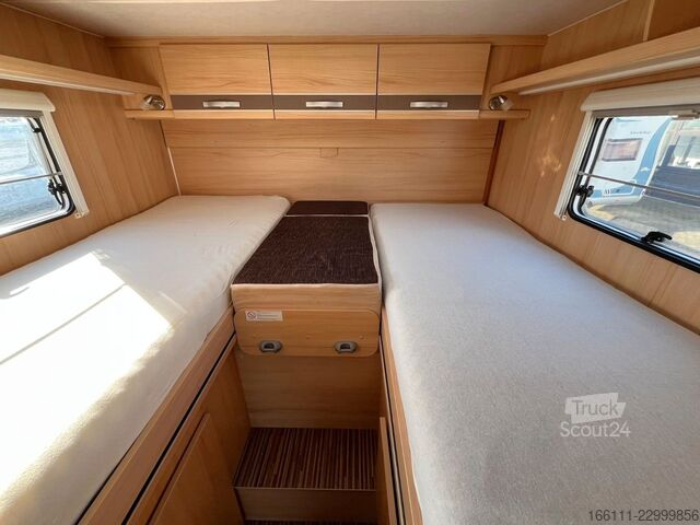 Halvintegrerad husbil SUNLIGHT T 67 - Hubbett - Einzelbetten -