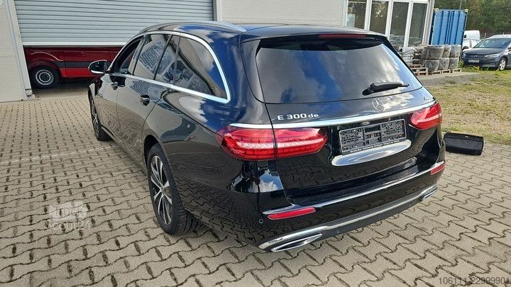 Kleinbus MERCEDES-BENZ E 300 de 4Matic T Business-Paket