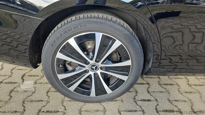 Kleinbus MERCEDES-BENZ E 300 de 4Matic T Business-Paket