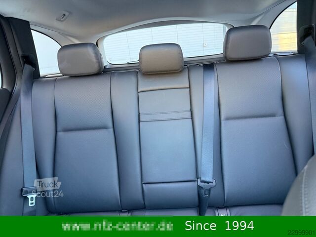 Minibuss MERCEDES-BENZ E 300 de 4Matic T Business-Paket PANO