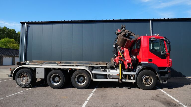Vrachtwagen met kraan Iveco Trakker 410 8x4 Cable system with Crane