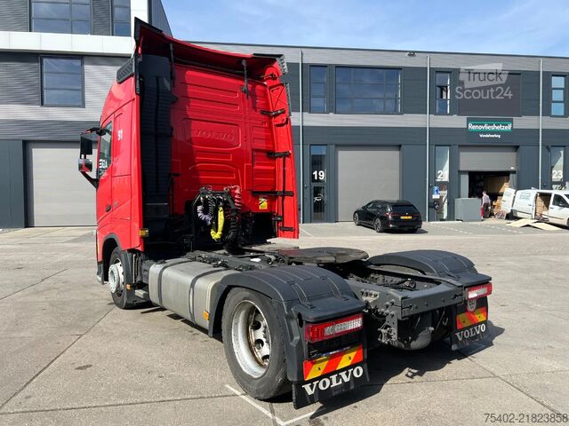 Volume SCM Volvo FH 13.460 Globetrotter / Mega / 2x Tank / Full Air