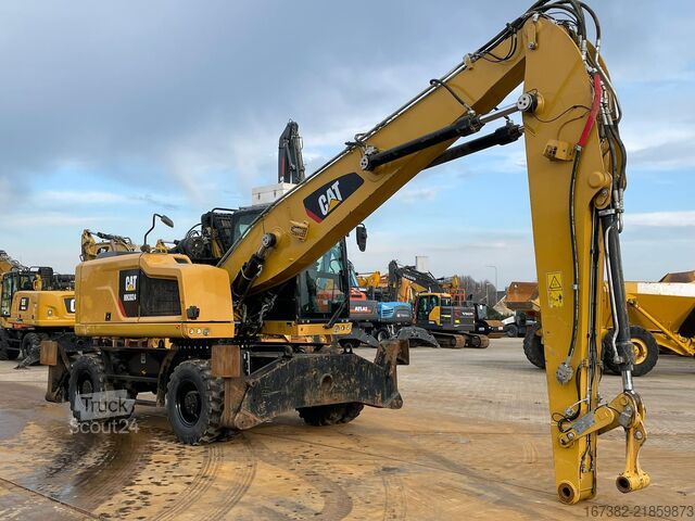 Stroj na manipuláciu s materiálom Caterpillar MH3024