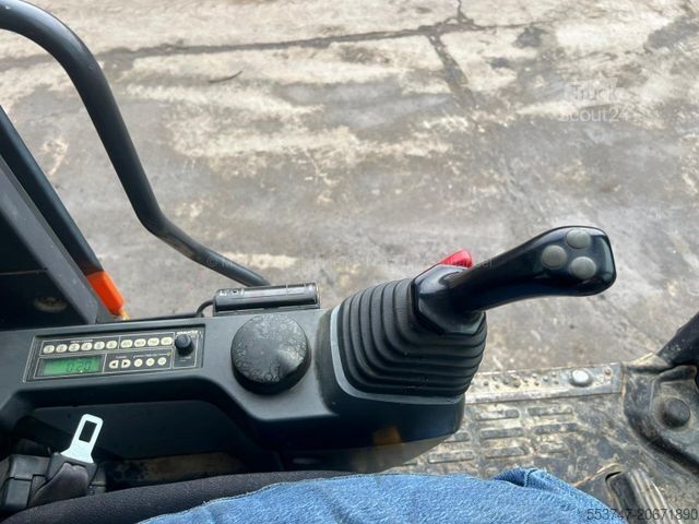 Гусеничный экскаватор KOMATSU Komatsu HB 215 LC-1