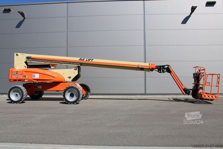منصة عمل JLG M 600 JP