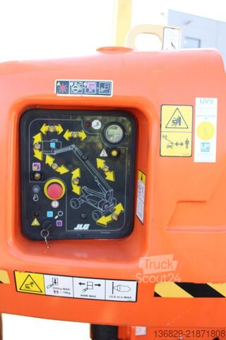 منصة عمل JLG M 600 JP