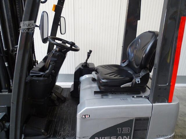 Frontlastare truck Nissan S1N1L13Q - TRIPLEX