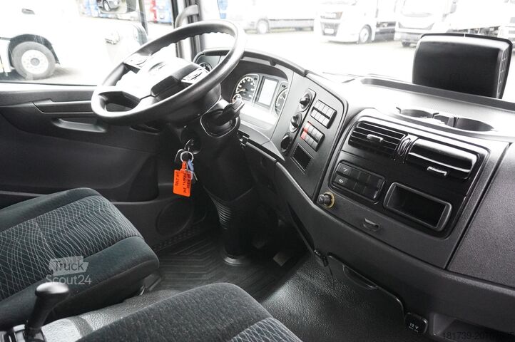 Вантажівка транспортного засобу з краном Mercedes-Benz Atego 818 / New Galvanized