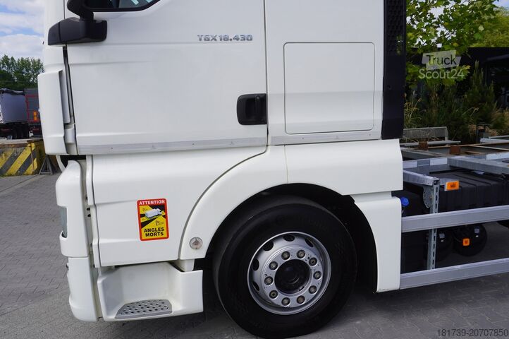 BDF MAN TGX 18.430 / BDF 7.5 m / sleeping cab