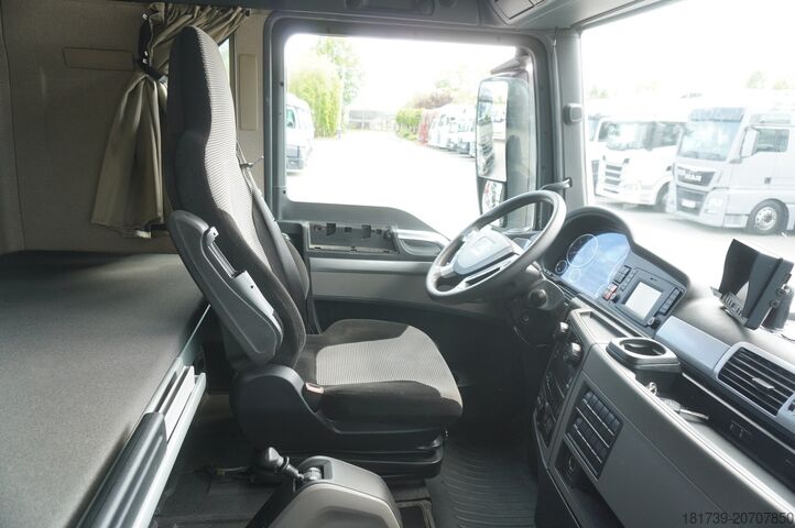 BDF MAN TGX 18.430 / BDF 7.5 m / sleeping cab