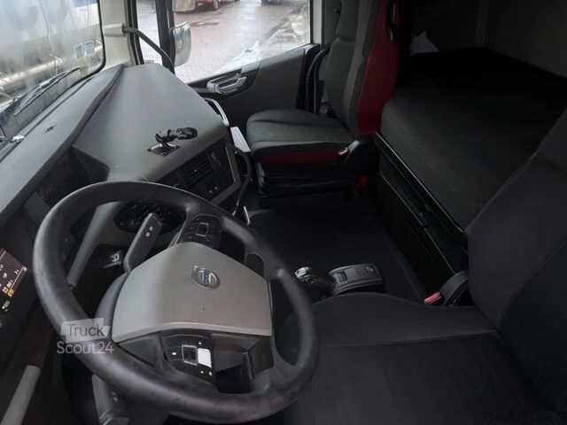 Standart-SZM Volvo FH 13.420 Globetrotter / ADR + PTO / Stand Airco