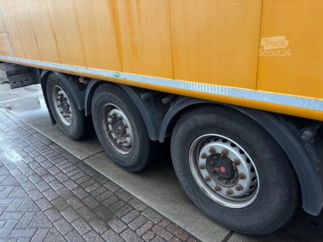 Schubboden Kraker CF-Z Walkingfloor / 90M3 / SAF + Disc Brakes