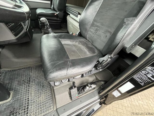 Саміоскид MAN TG-X 26.430 6x4 3-Achs Kipper Bordmatik nur 73 t