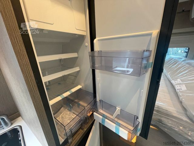 Camper van PÖSSL Roadcruiser Revolution | 180PS*LED*Premium Pak*