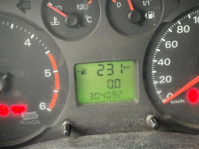 Furgonetka z podwójną kabiną Ford TRANSIT **MOTOR VAST-ENGINE BLOCKED**