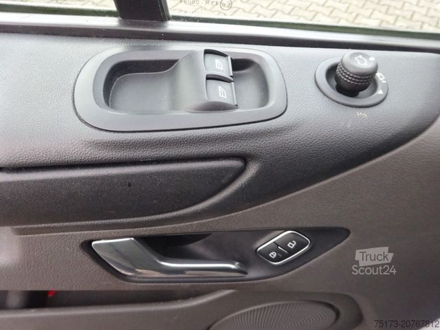Slēgtais furgons FORD Transit Custom Kasten 320 L2H1 Trend 130PS Navi