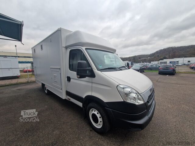 Camionnette de vente, food truck, snack truck Iveco Food Truck, Imbisswagen, Küche ist Neu