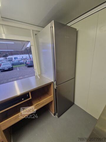 Camionnette de vente, food truck, snack truck Iveco Food Truck, Imbisswagen, Küche ist Neu