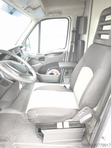 Camionnette de vente, food truck, snack truck Iveco Food Truck, Imbisswagen, Küche ist Neu