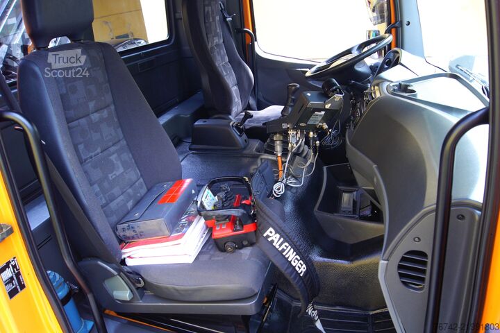 Jeřáb na nákladním automobilu Mercedes-Benz AXOR 1829 BB 4x4 /Palfinger PK 12001/MEILLER/Winterdienst