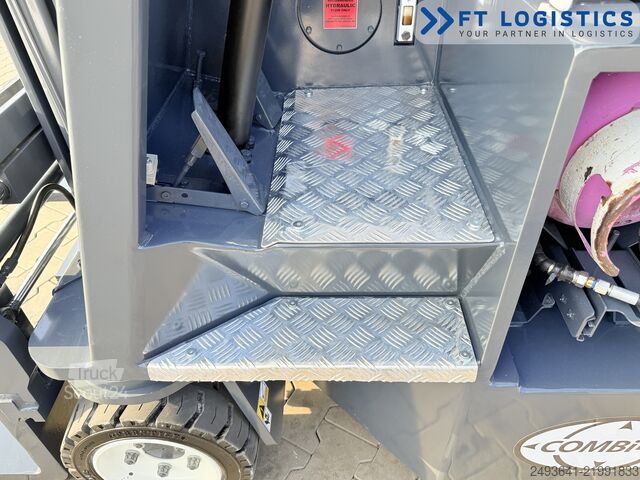 štirismerni viličar Combilift CB3000 GAS TRIPLEX 5500 POSITIONER