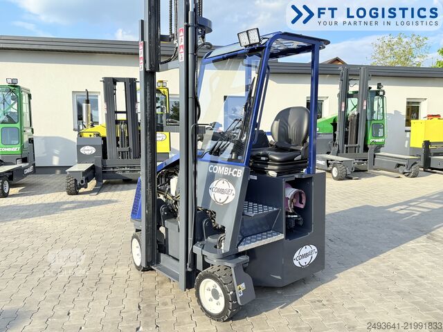 Carrello elevatore a 4 direzioni Combilift CB3000 GAS TRIPLEX 5500 POSITIONER