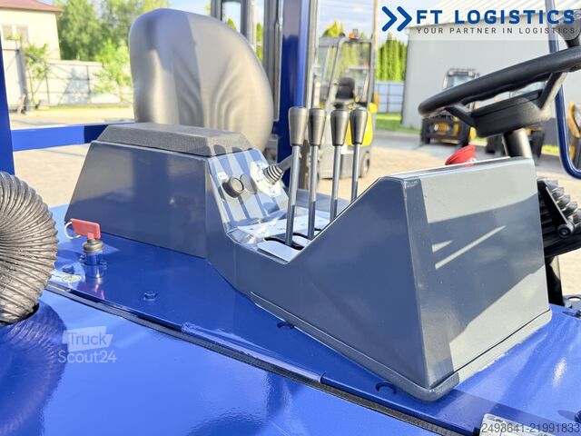 Carrello elevatore a 4 direzioni Combilift CB3000 GAS TRIPLEX 5500 POSITIONER