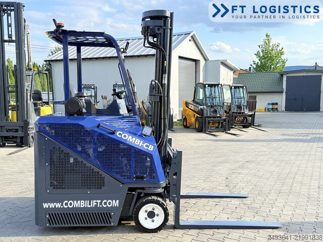 Carrello elevatore a 4 direzioni Combilift CB3000 GAS TRIPLEX 5500 POSITIONER