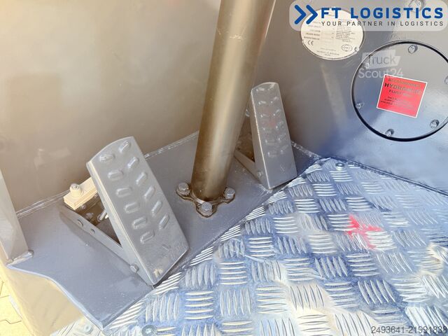 Carrello elevatore a 4 direzioni Combilift CB3000 GAS TRIPLEX 5500 POSITIONER