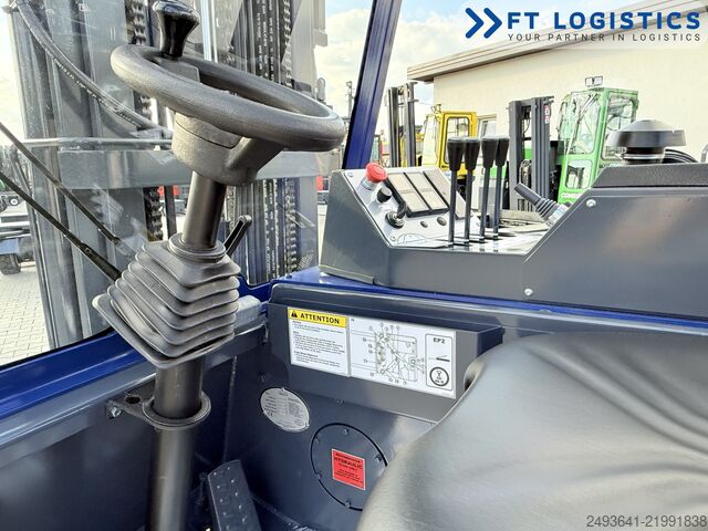 Carrello elevatore a 4 direzioni Combilift CB3000 GAS TRIPLEX 5500 POSITIONER