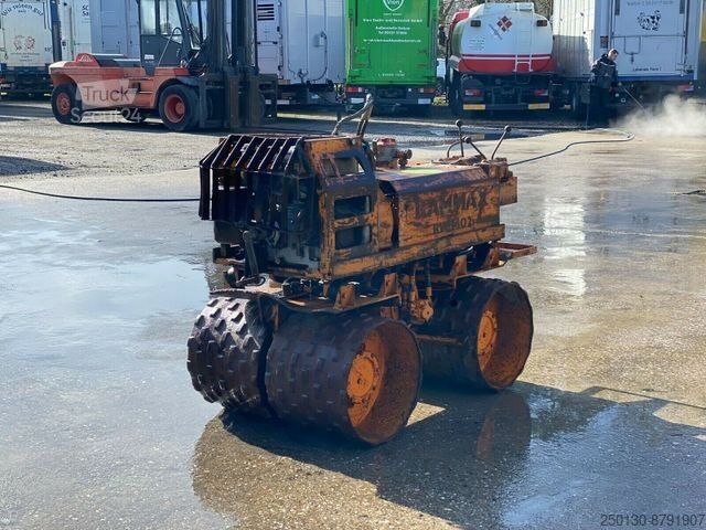 Tek tamburlu silindir RAMMAX RW1402 Grabenwalze