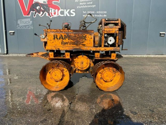 Tek tamburlu silindir RAMMAX RW1402 Grabenwalze