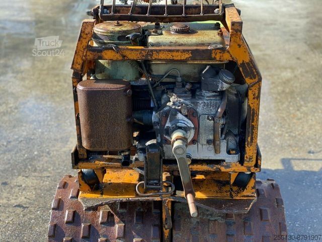 Tek tamburlu silindir RAMMAX RW1402 Grabenwalze