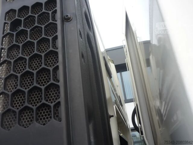 Atkritumu savākšanas transportlīdzeklis MAN TGS 26.320 6x2-4 euro 6 Garbage box Zoeller Med...