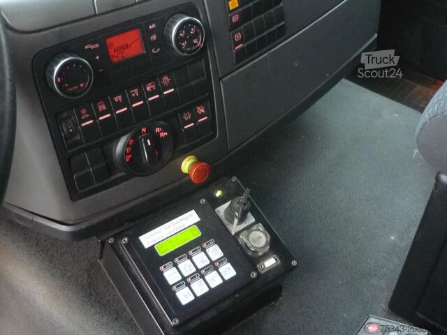 Atkritumu savākšanas transportlīdzeklis MAN TGS 26.320 6x2-4 euro 6 Garbage box Zoeller Med...