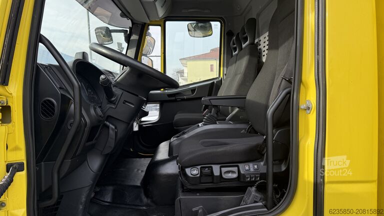 Nákladní vůz s korbou + zvedací plošina Iveco EuroCargo 120 E 22