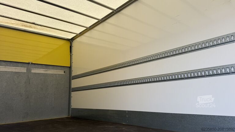 Nákladní vůz s korbou + zvedací plošina Iveco EuroCargo 120 E 22