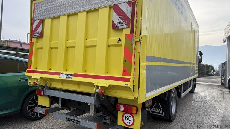 Nákladní vůz s korbou + zvedací plošina Iveco EuroCargo 120 E 22