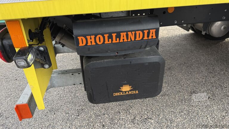 Nákladní vůz s korbou + zvedací plošina Iveco EuroCargo 120 E 22