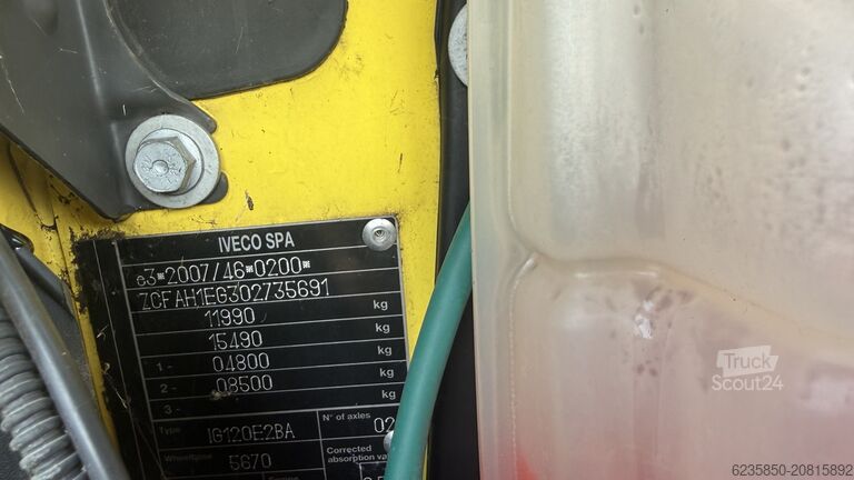 Nákladní vůz s korbou + zvedací plošina Iveco EuroCargo 120 E 22